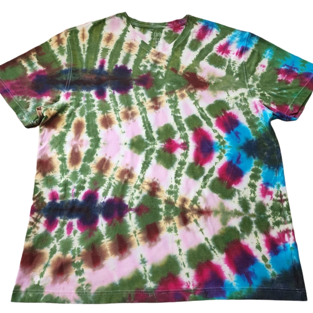 Men's Tie Dye V-Neck T-Shirt Size XL